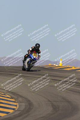 media/Oct-08-2023-CVMA (Sun) [[dbfe88ae3c]]/Race 3 Amateur Supersport Middleweight/